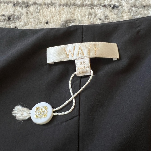 NWOT WAYF Unforgettable Long Sleeve Puff Shoulder Top - Black - Picture 4 of 9